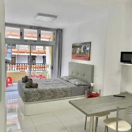 Homeforguest Listen To The Waves By Canteras Apartamento