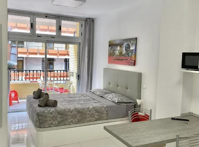 Homeforguest Listen To The Waves By Canteras Apartment